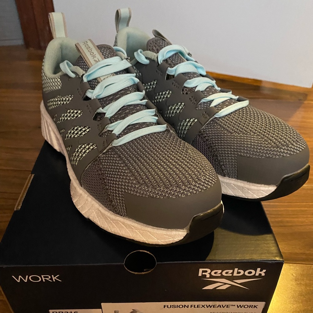 Composite toe shoes